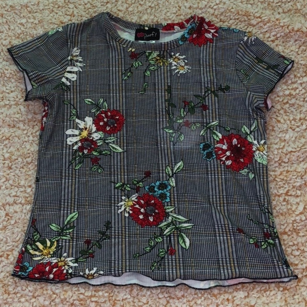 flowered and patterned ahirt